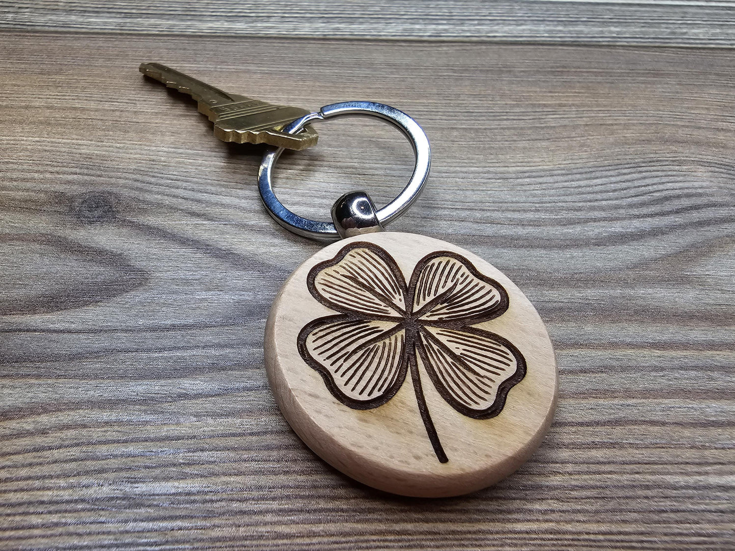 4 Leaf Clover Wood Keychain – Laser Engraved Wooden Key Ring, Lucky Charm Gift, Rustic St. Patrick’s Day Accessory, Handmade Keychain