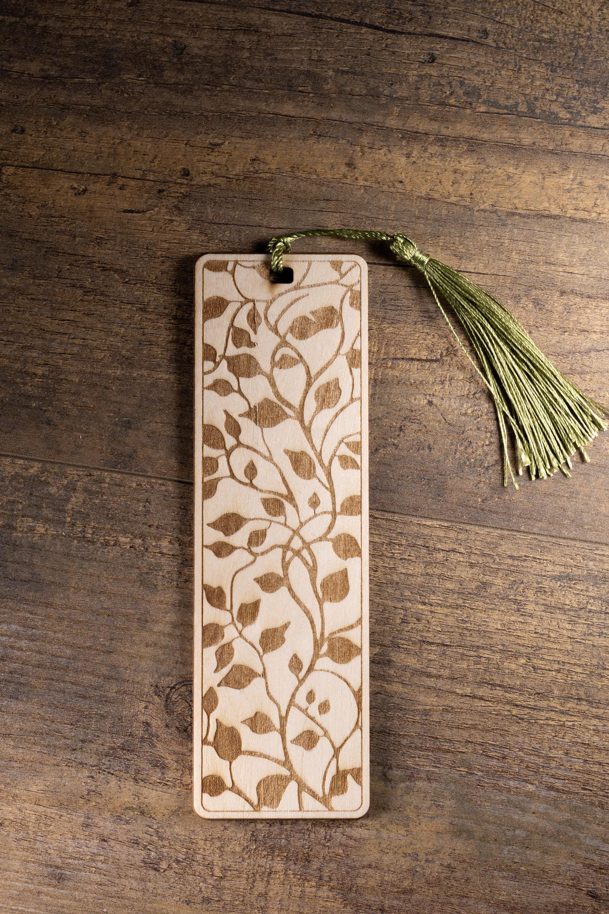 Laser engraved wood bookmark: botanical leaves pattern
