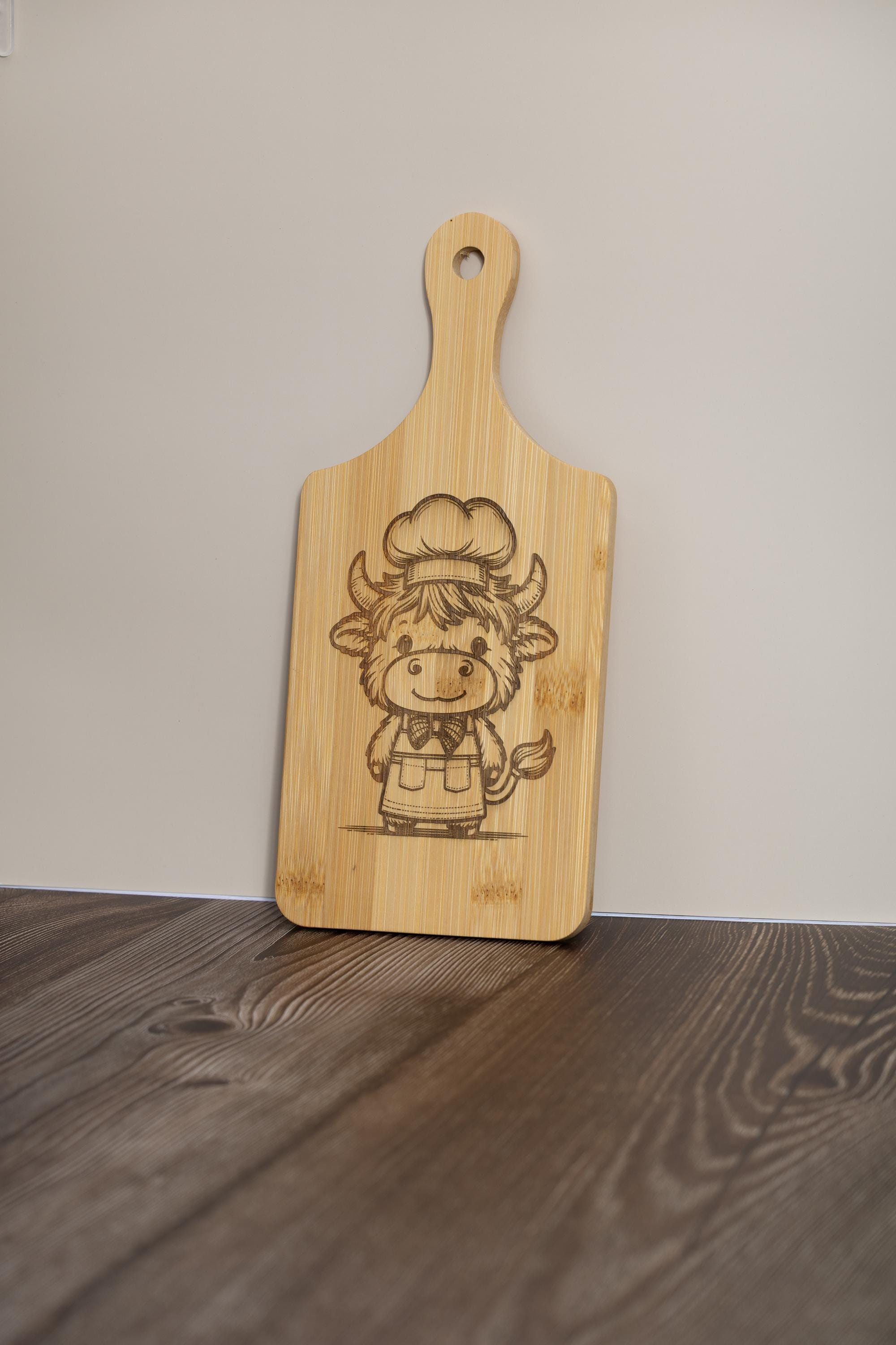 Highland cow bamboo cutting board: rustic farmhouse kitchen decor (5"x11")