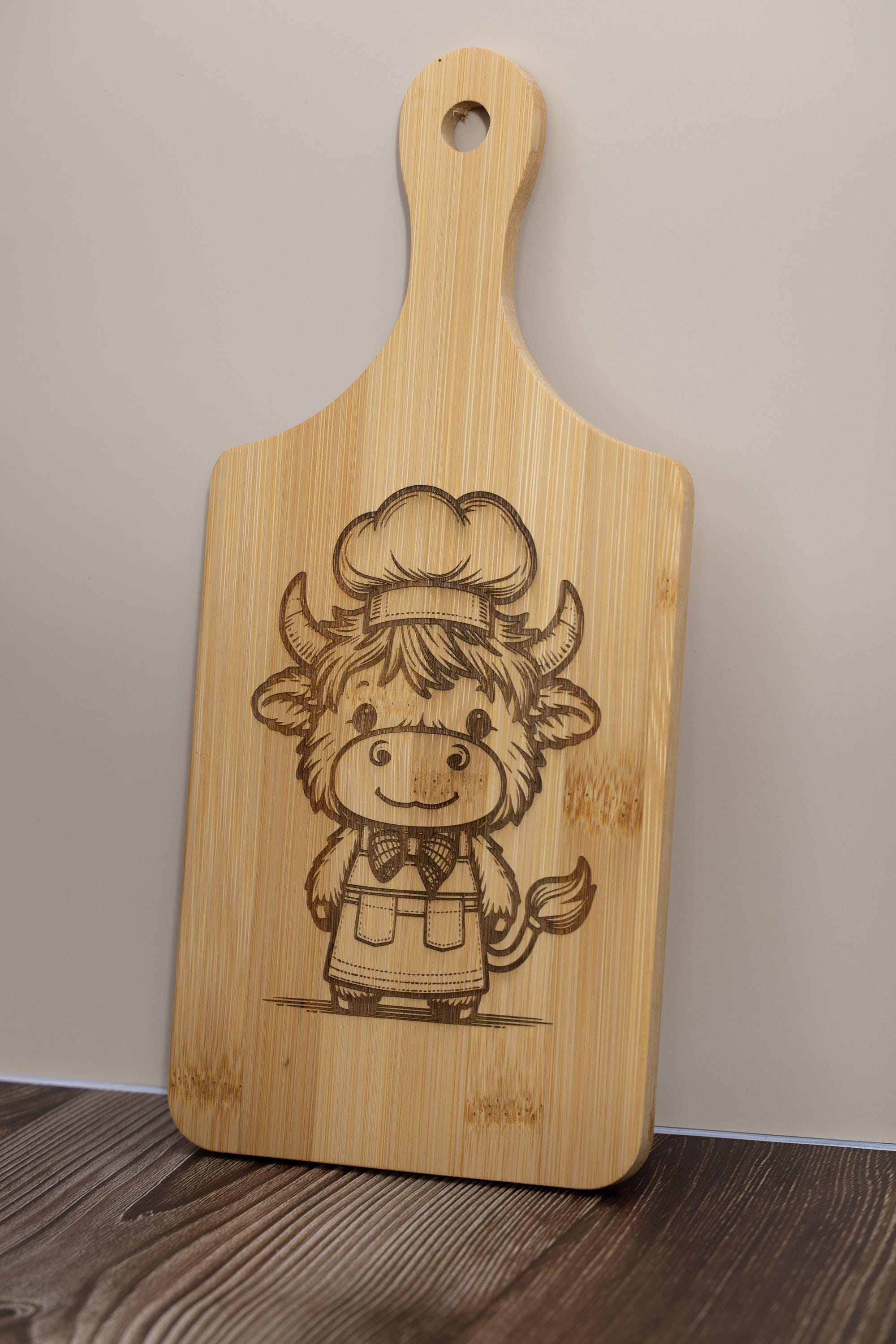 Highland cow bamboo cutting board: rustic farmhouse kitchen decor (5"x11")