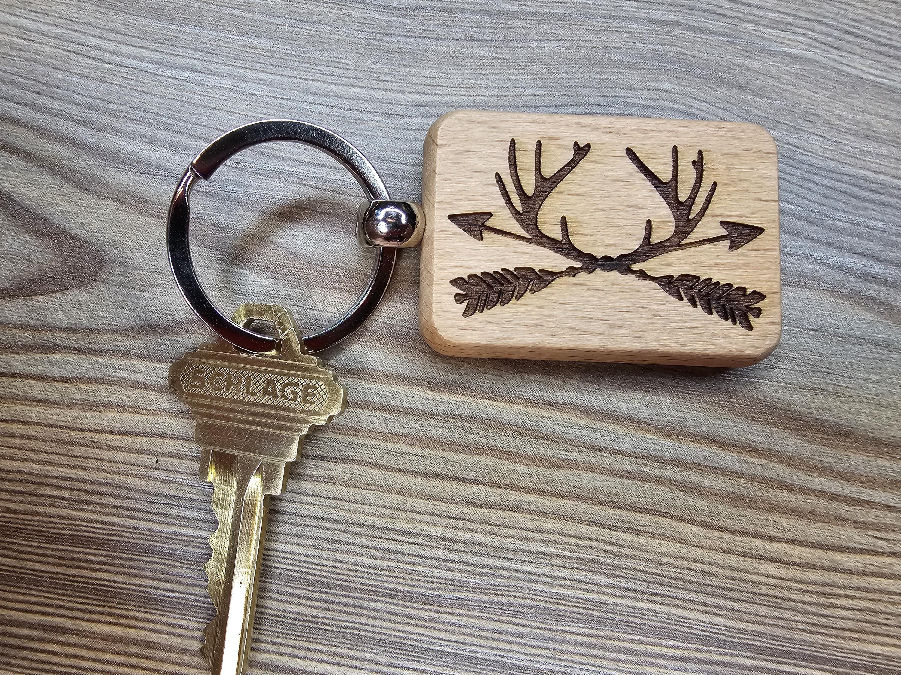 Laser engraved antlers and arrows keychain / bag charm: hardwood deer hunter gift