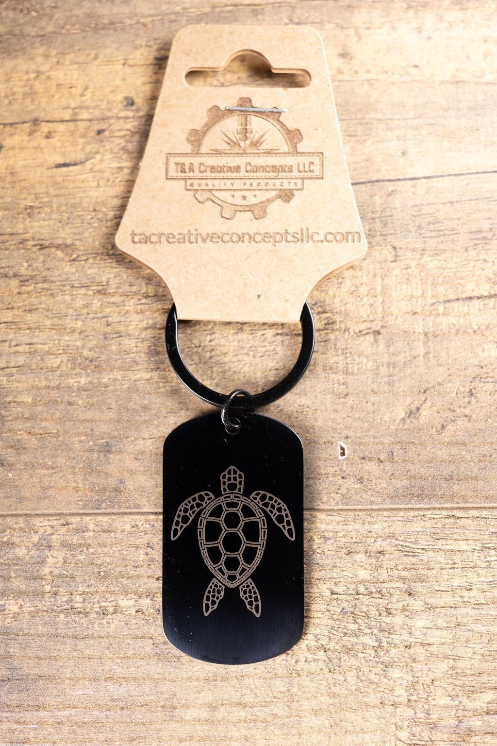Black stainless steel sea turtle keychain – laser engraved ocean turtle gift for her or him – marine life metal key ring
