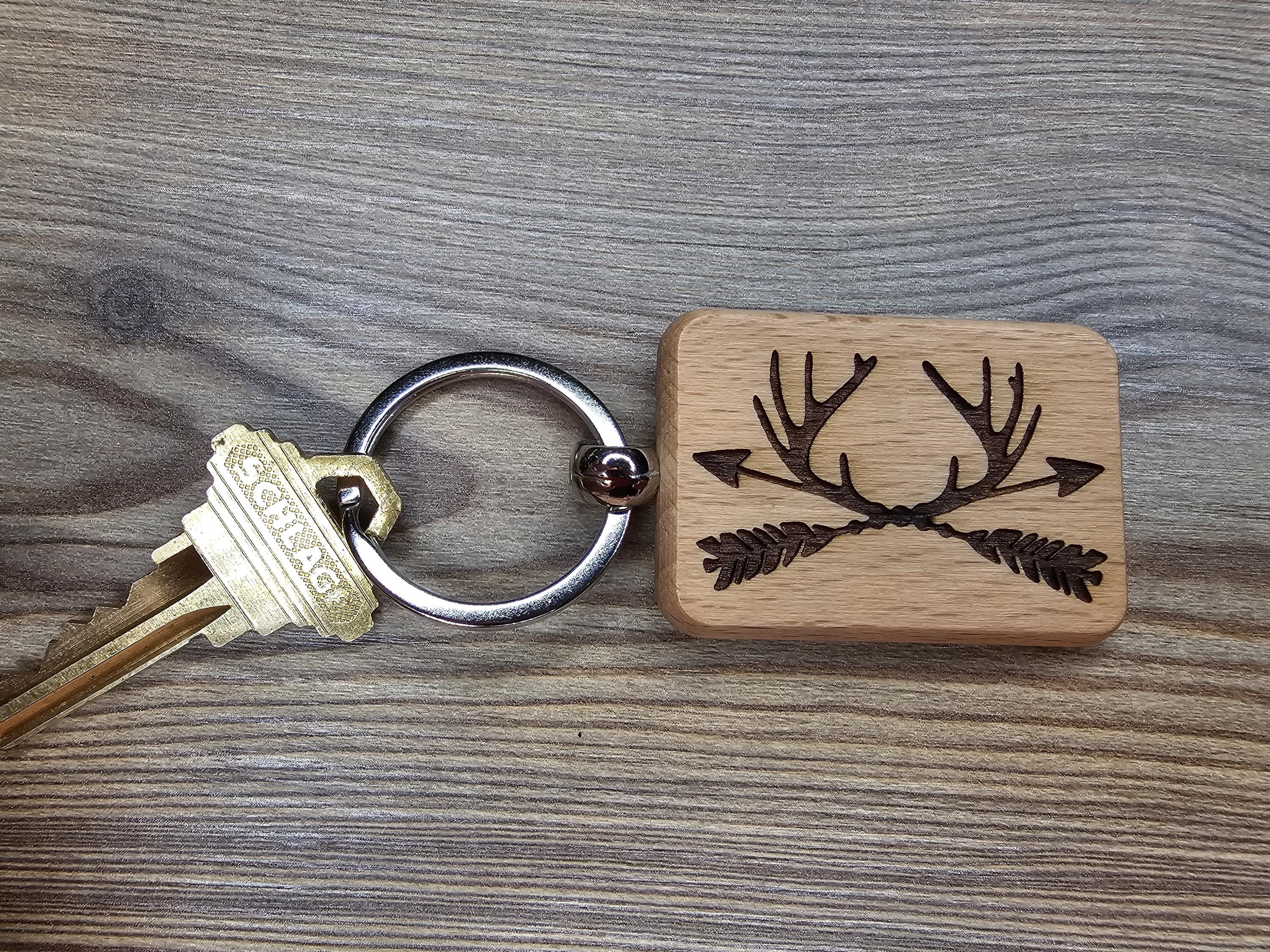 Laser engraved antlers and arrows keychain / bag charm: hardwood deer hunter gift