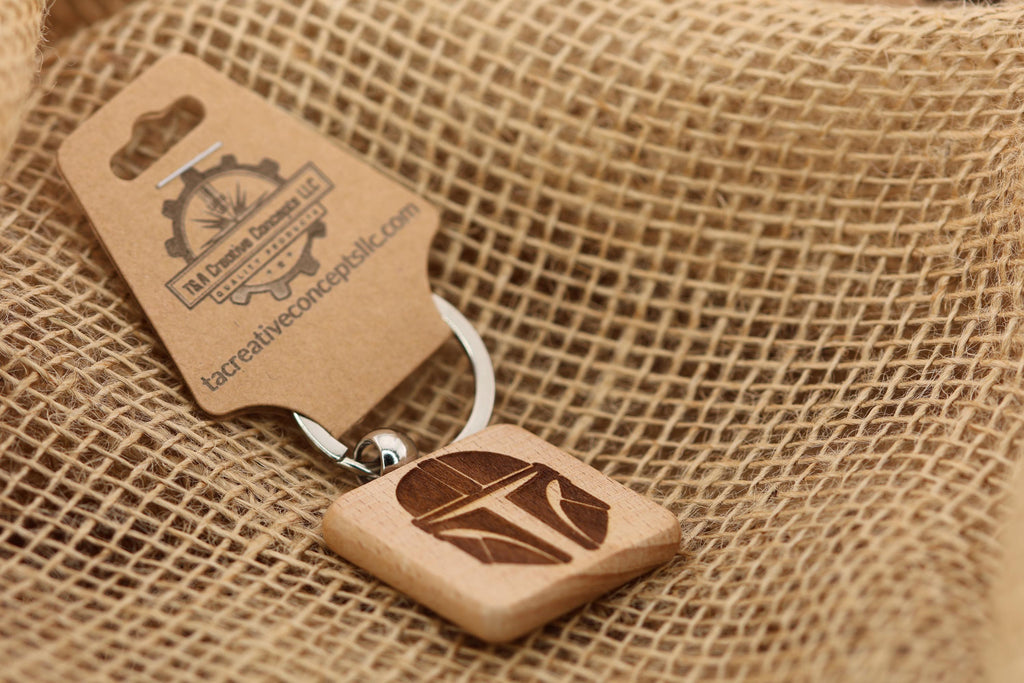 The Mandalorian helmet keychain / bag charm – double-sided laser engraved wood with stainless steel keyring, star wars gift
