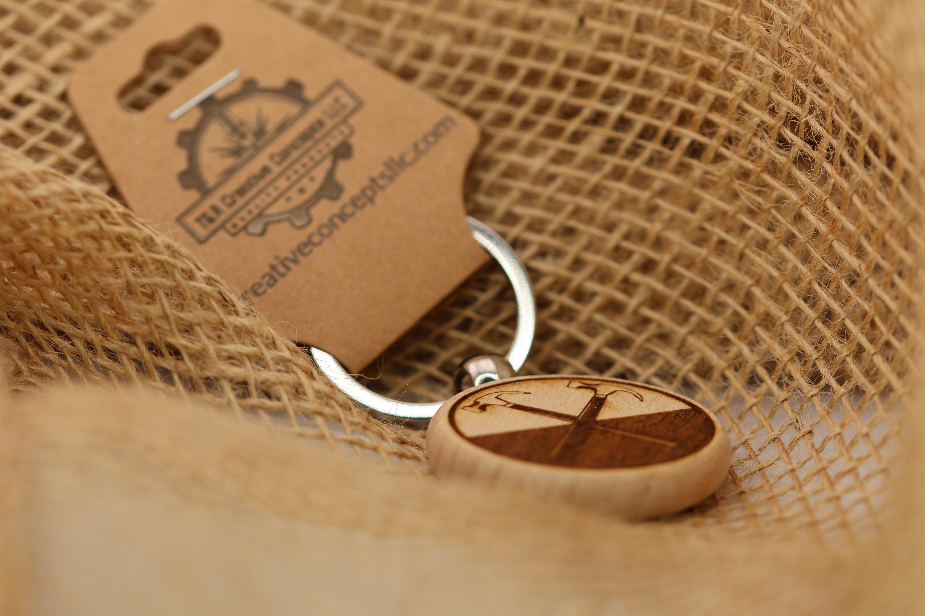 Pink Floyd hammers keychain: laser engraved hardwood, stainless steel keyring